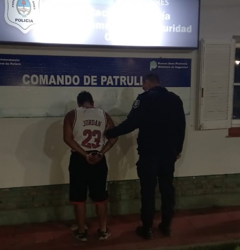 Una mujer internada tras ser apualada por su pareja